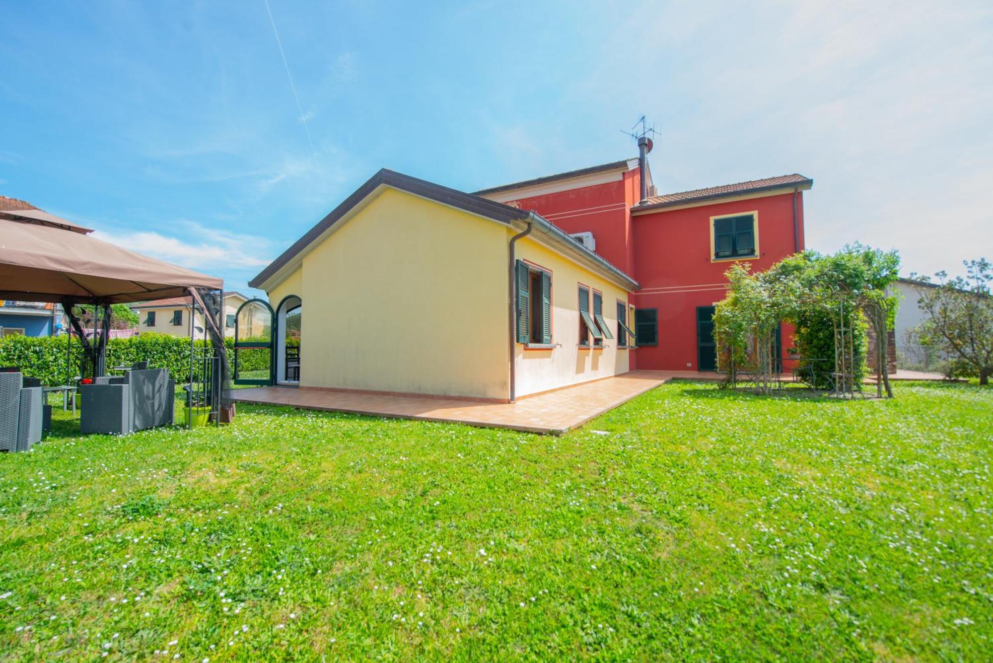 Il Vecchio Noce Hotel Brugnato Exterior foto